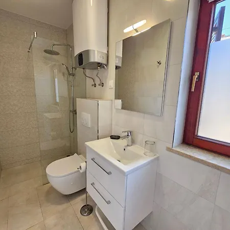 Appartamento Fuer 6 Personen Mit Jacuzzi By Interhome Crikvenica