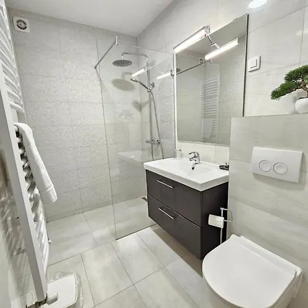 Fuer 6 Personen Mit Jacuzzi By Interhome *