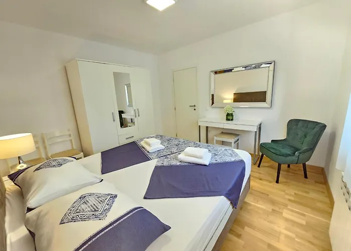 Fuer 6 Personen Mit Jacuzzi By Interhome Lägenhet *