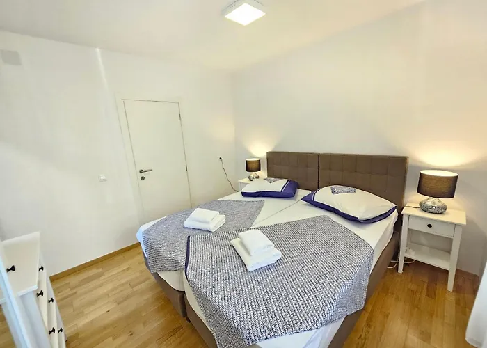 Fuer 6 Personen Mit Jacuzzi By Interhome Lägenhet *